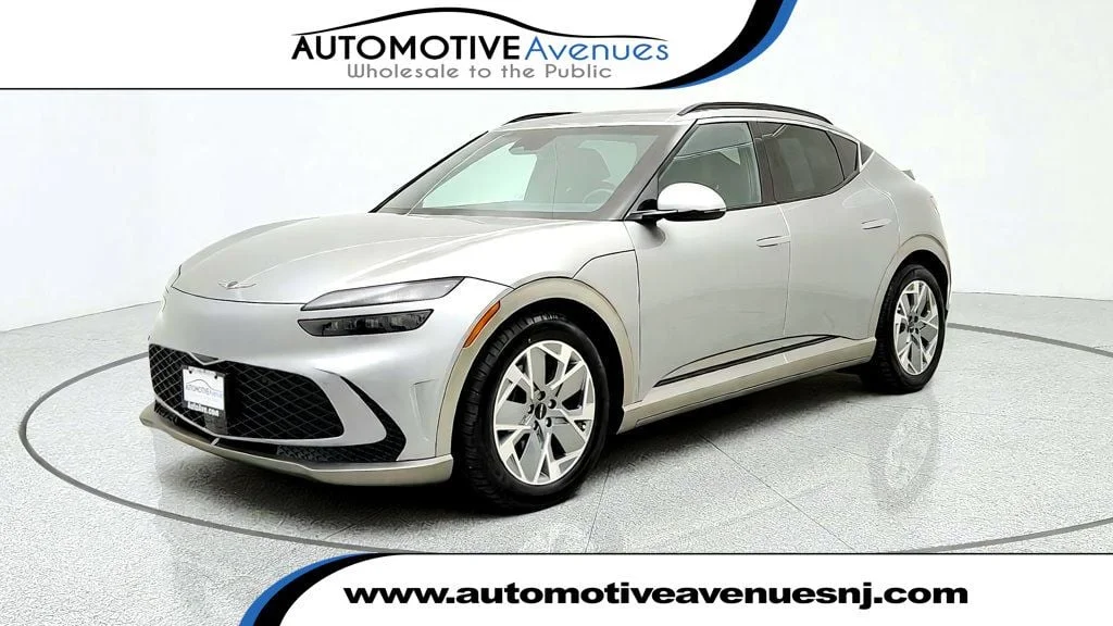 Used 2025 Savile Silver Genesis Standard RWD image 1
