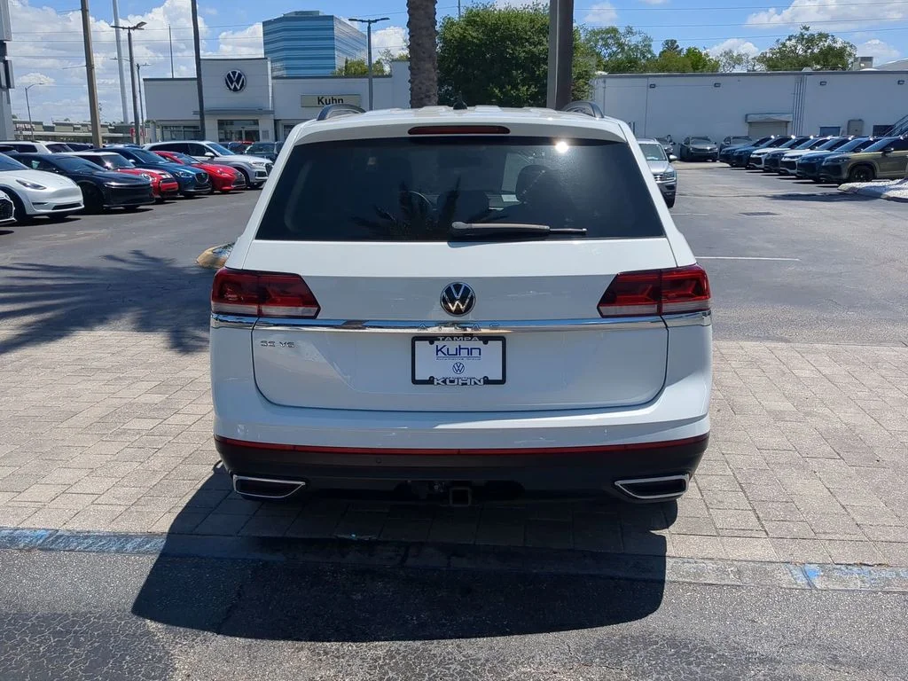 Certified Used 2022 White Volkswagen 3.6L V6 SE w/Technology image 5