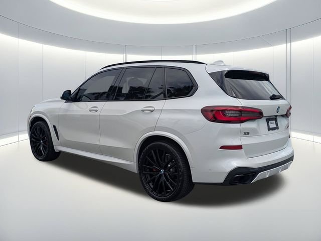 Used 2022 White BMW M50i image 4
