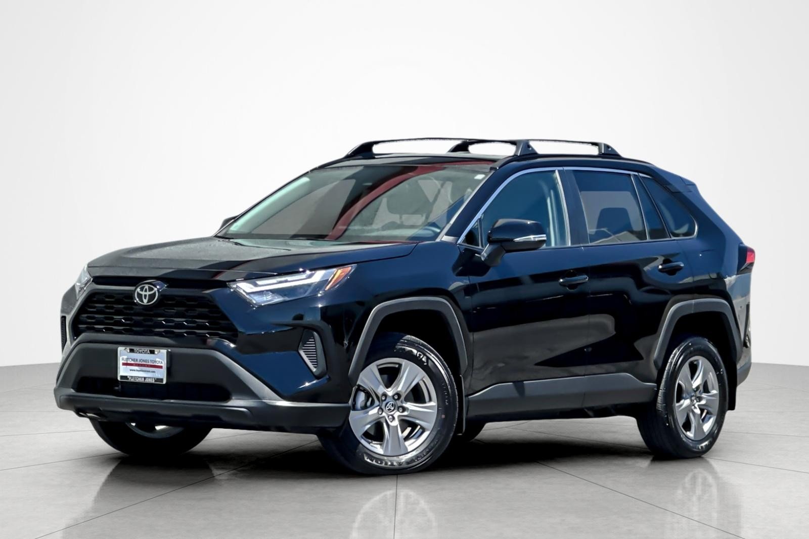 2024 Toyota RAV4 XLE FWD's photo