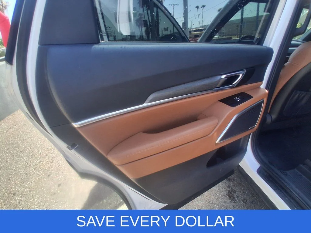 Used 2025 White Kia EX X-Line image 14