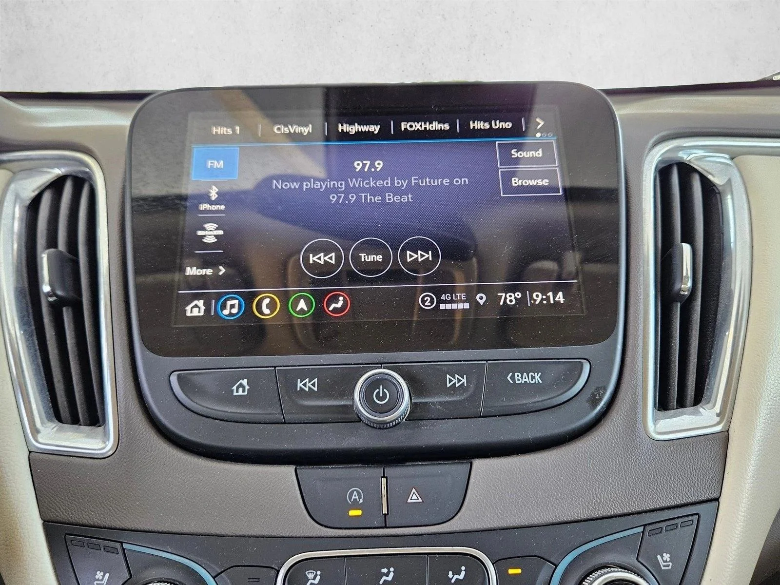 Used 2024 Lakeshore Blue Metallic Chevrolet LT image 11