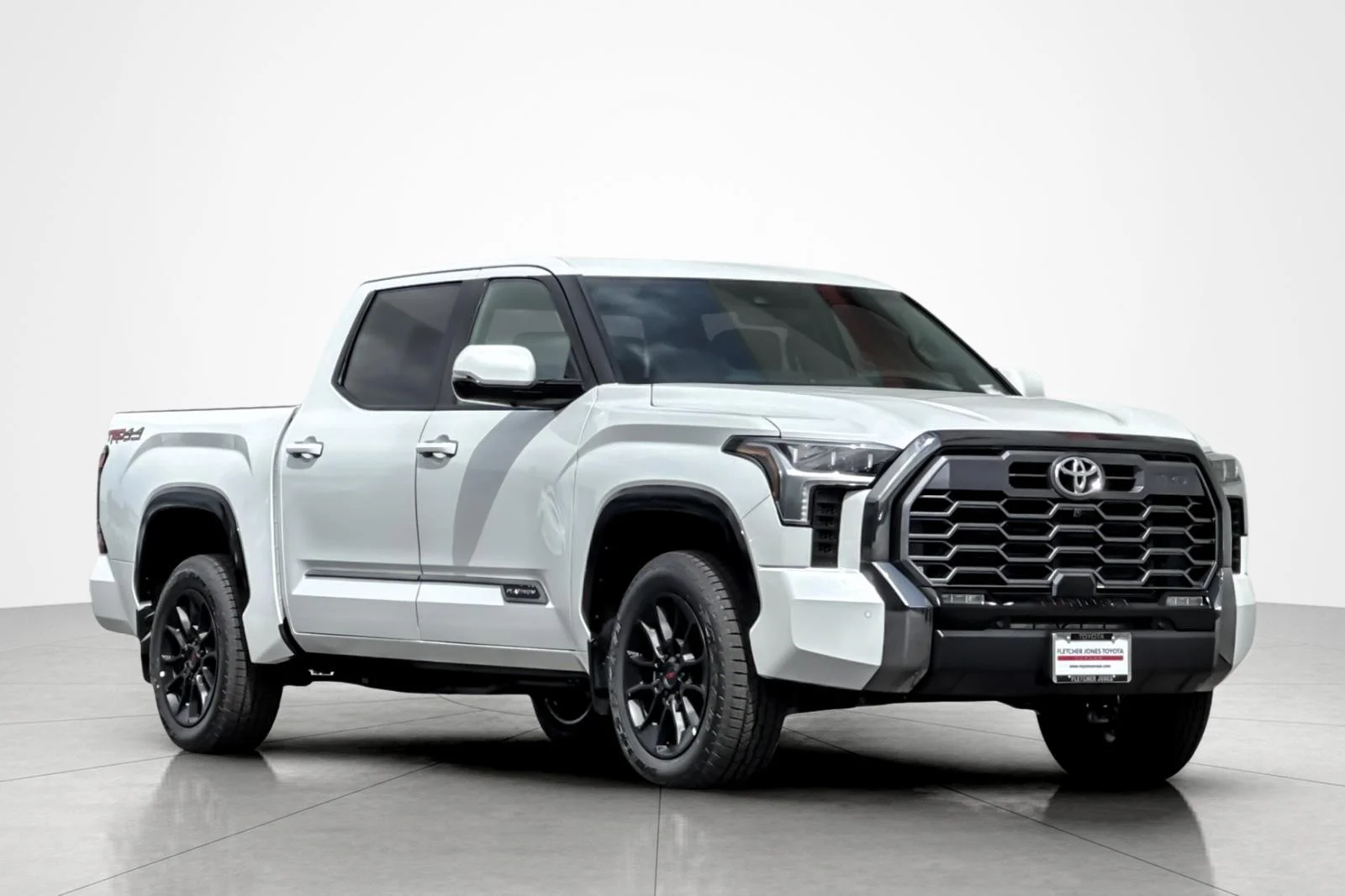 New 2026 Wind Chill Pearl <sup>1</sup> Toyota  Platinum image 7