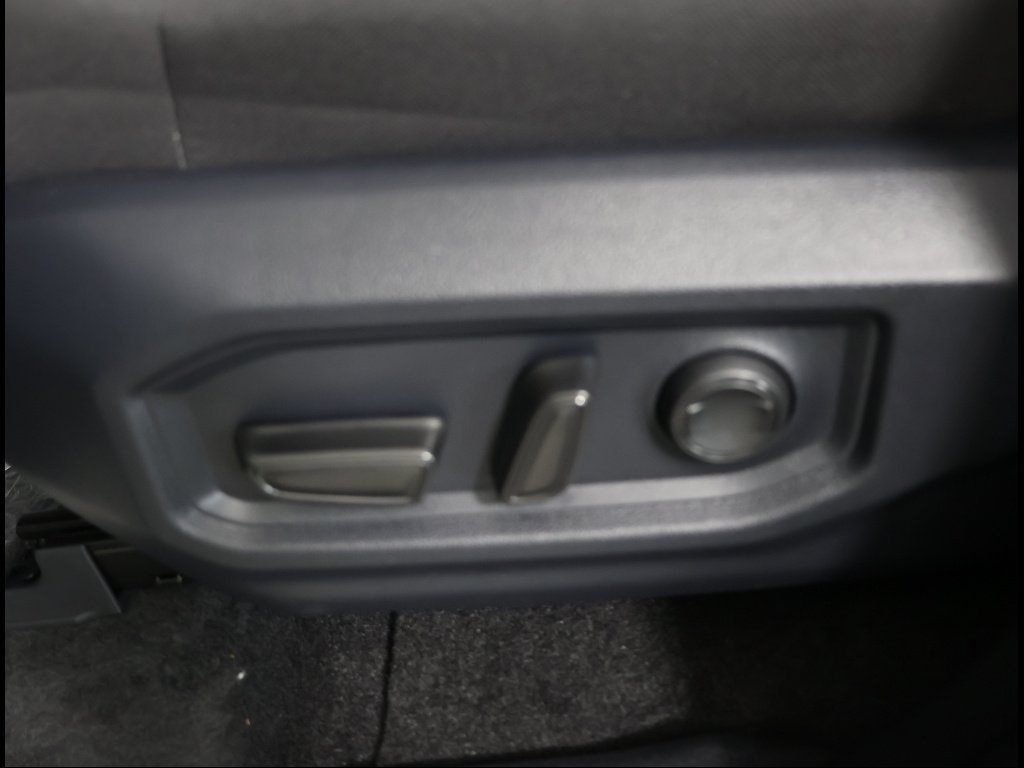 2026 Toyota Tundra SR5 - Photo 9