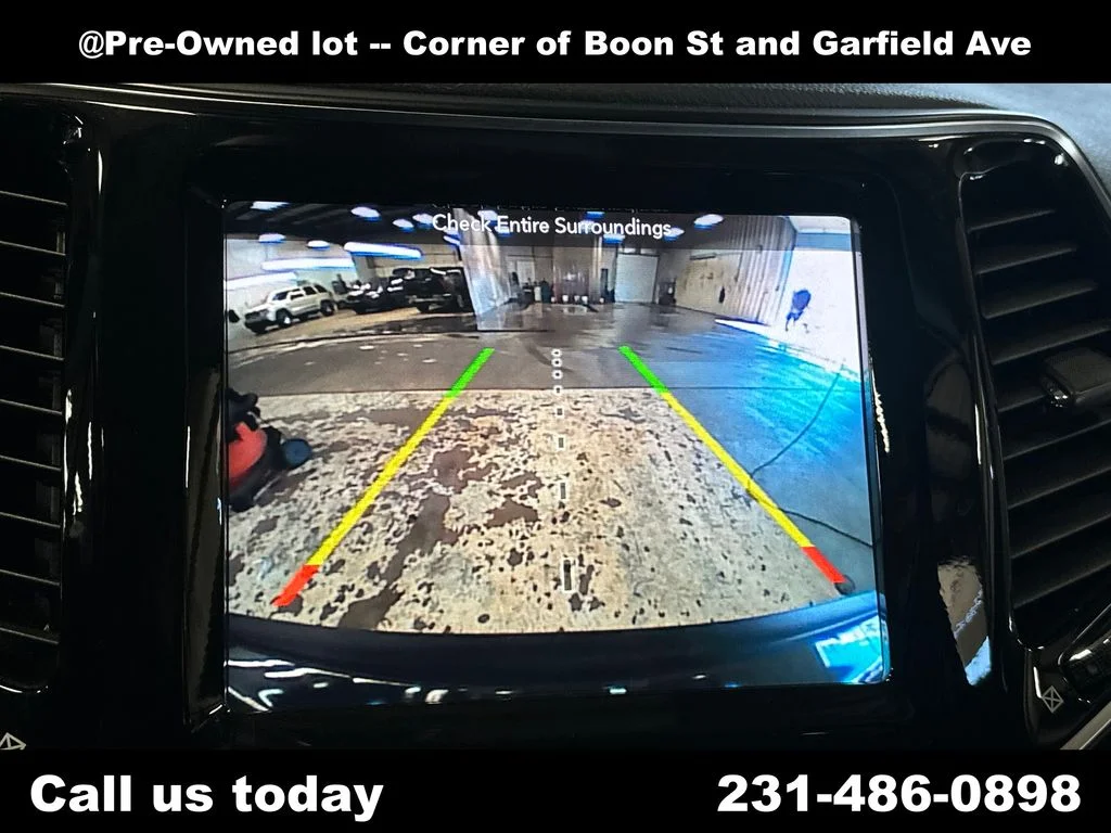 Used 2019 Green Jeep Limited image 24