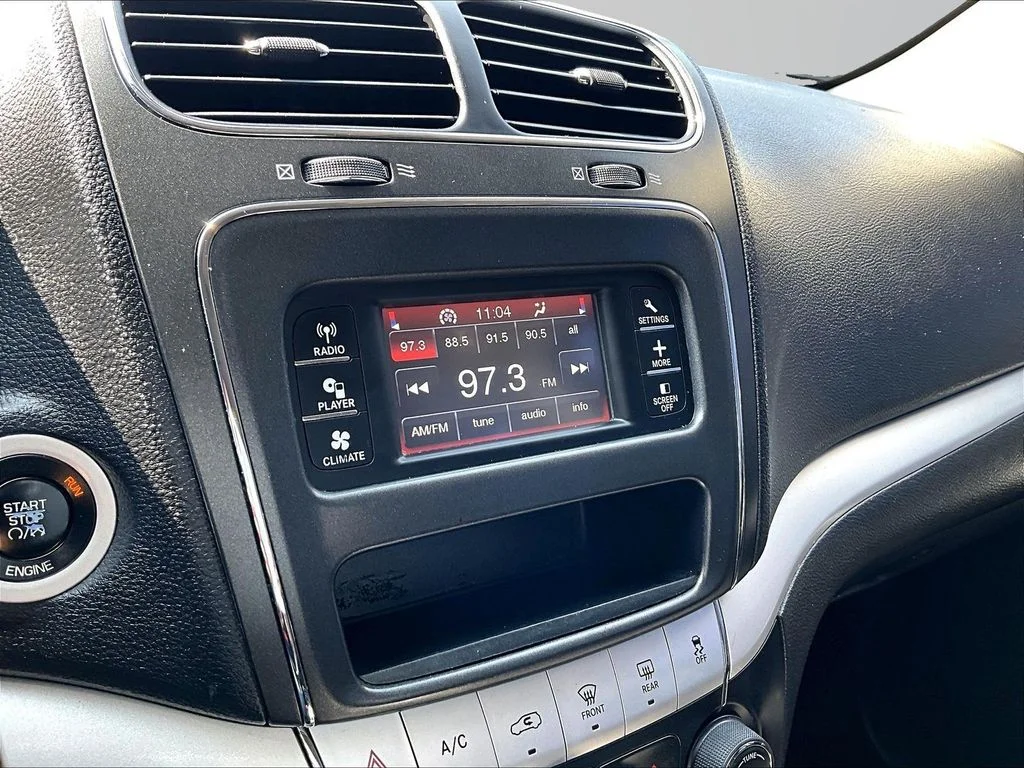 Used 2013 Silver Dodge SE image 22