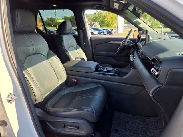 Used 2026 White Honda  image 21