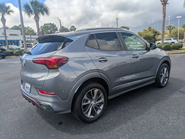 Used 2022 Satin Steel Metallic Buick Select image 3