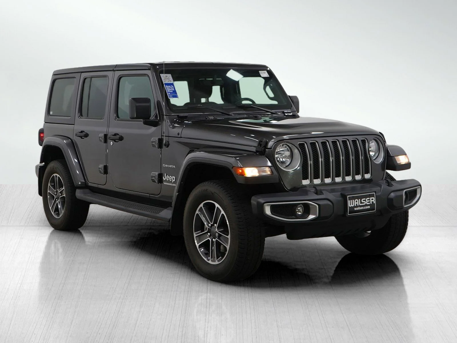 Used 2023 Granite Crystal Metallic Clearcoat Jeep Sahara image 7