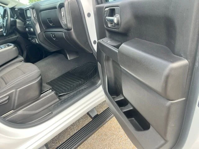 Used 2025 White Chevrolet Custom image 20
