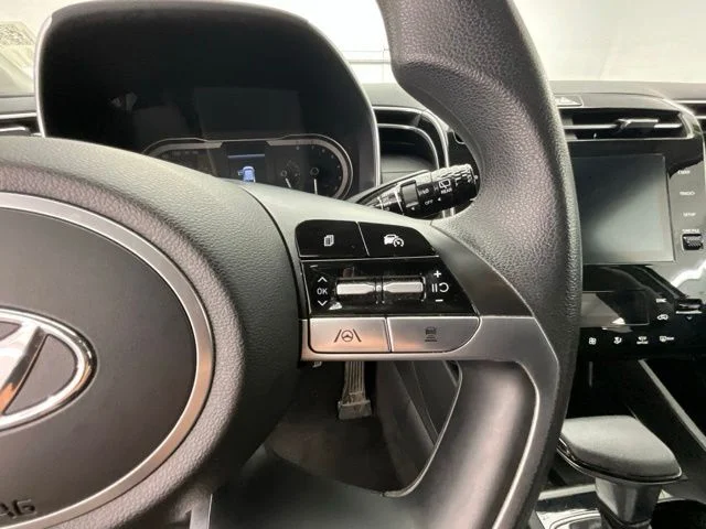 Used 2024 White Hyundai SEL image 16