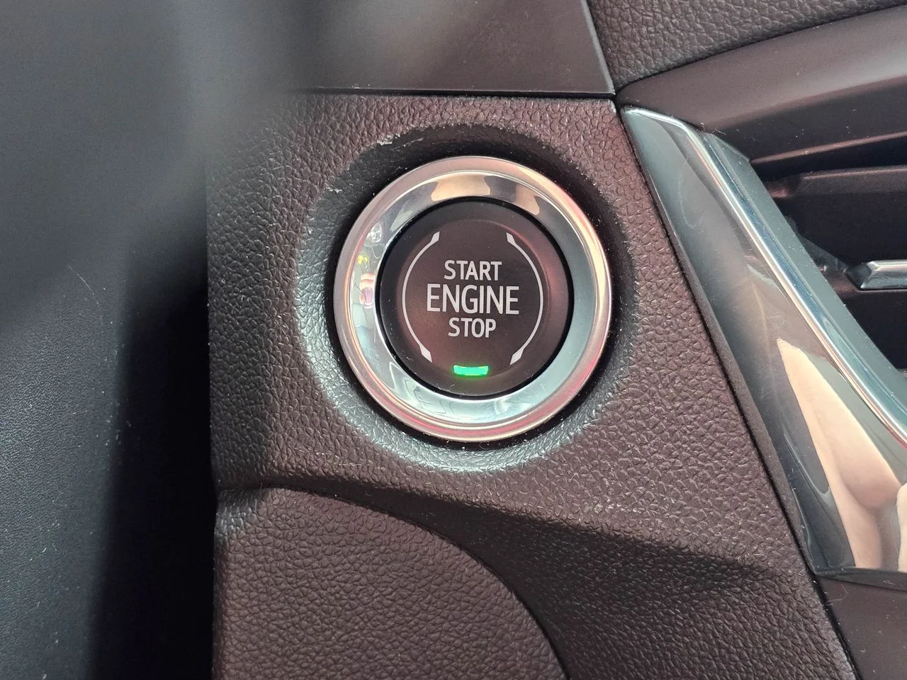 Used 2025 Moonstone Gray Buick Preferred image 16