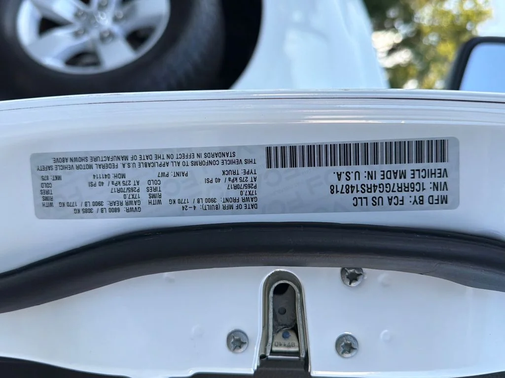 Used 2024 White Ram SLT image 33