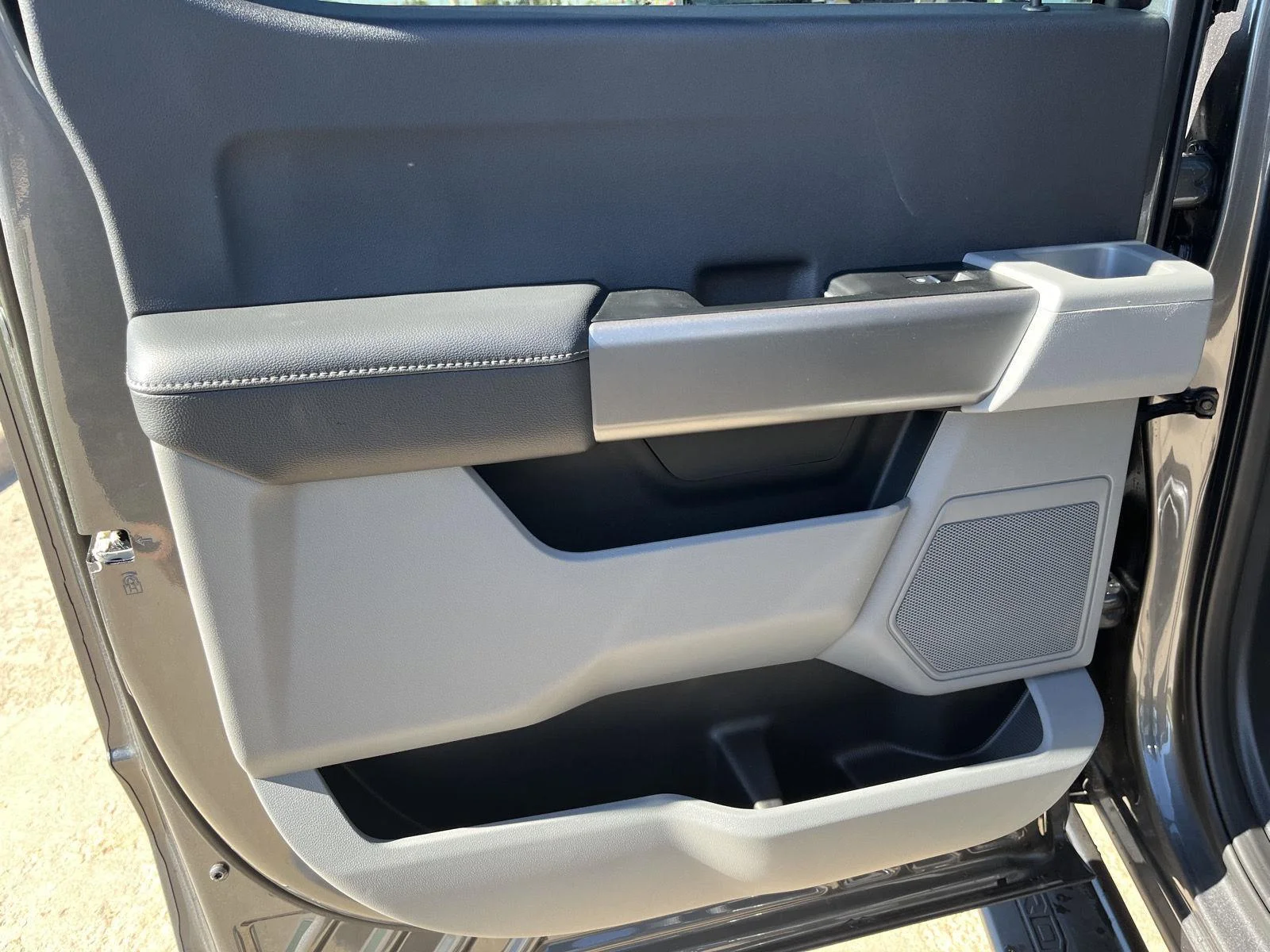 2026 Ford F-350 Super Duty XL - Photo 10