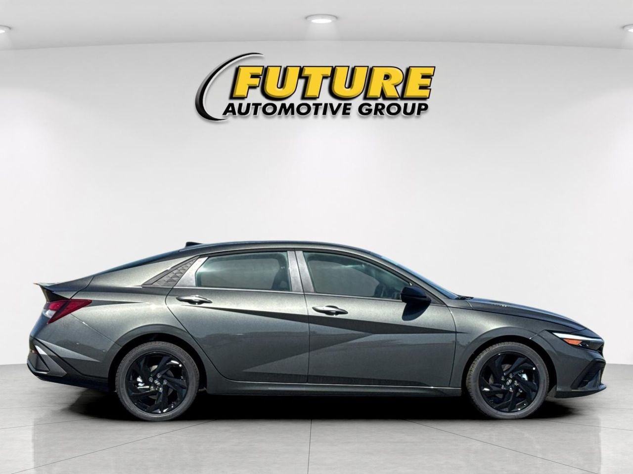 New 2026 Gray Hyundai SEL Sport Plus image 2
