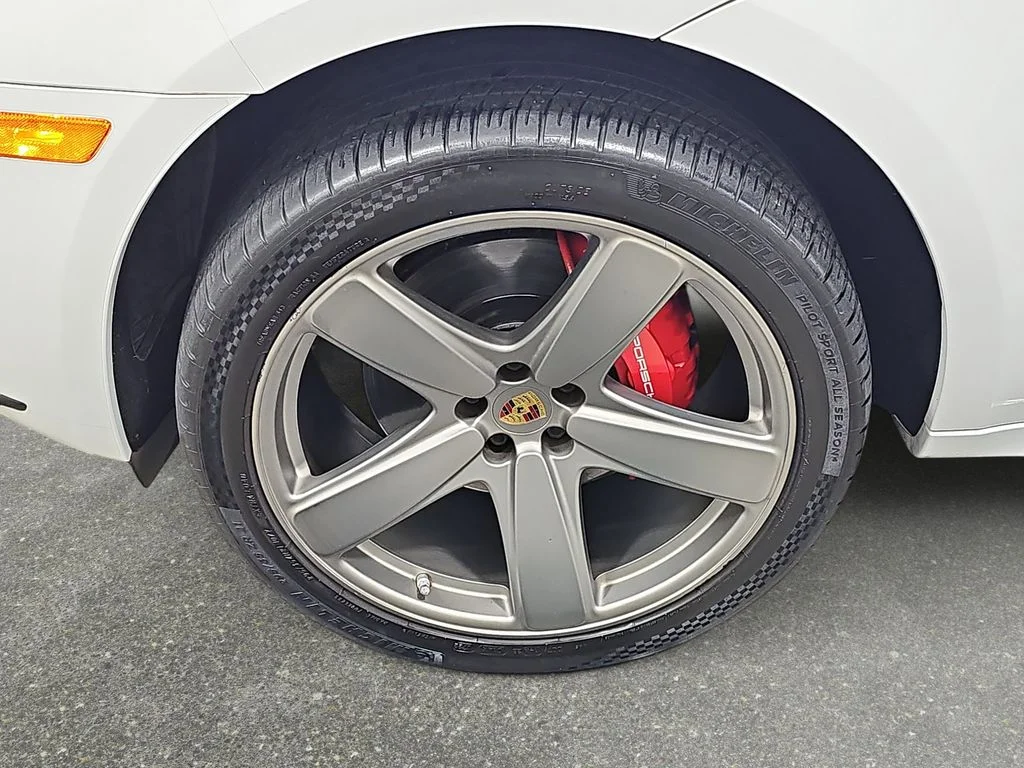Used 2015 White Porsche Turbo image 33