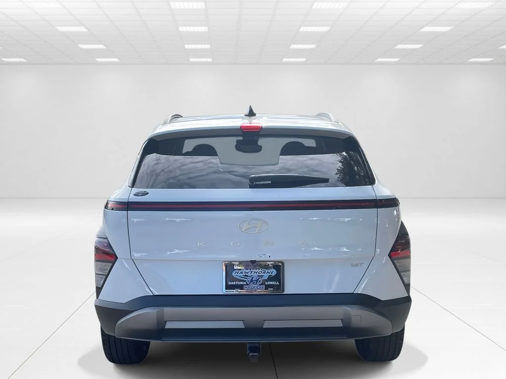 New 2026 White Hyundai SEL Premium image 5