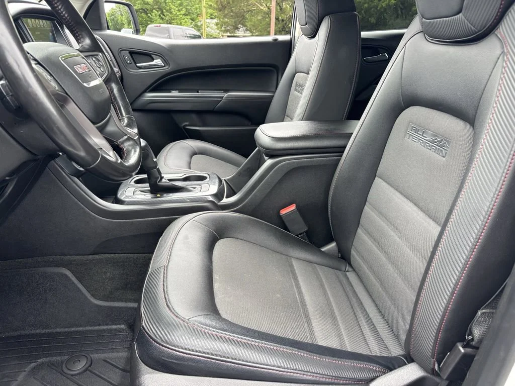 Used 2018 SUMMIT WHITE GMC 4WD All Terrain w/Cloth image 17