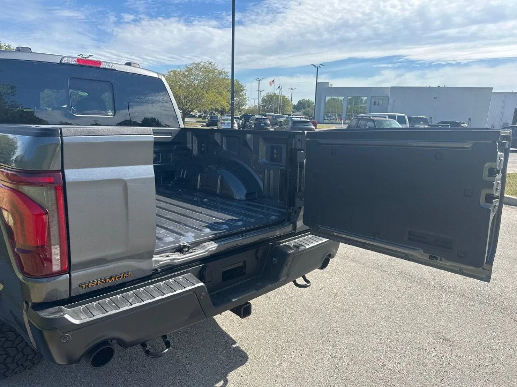 New 2026 Gray Ford Tremor image 12