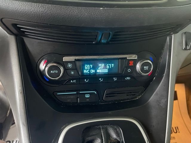 Used 2014 Gray Ford SE image 27