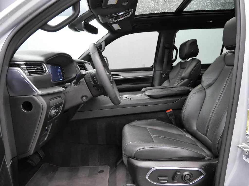 Used 2023 Silver Jeep Series II image 10