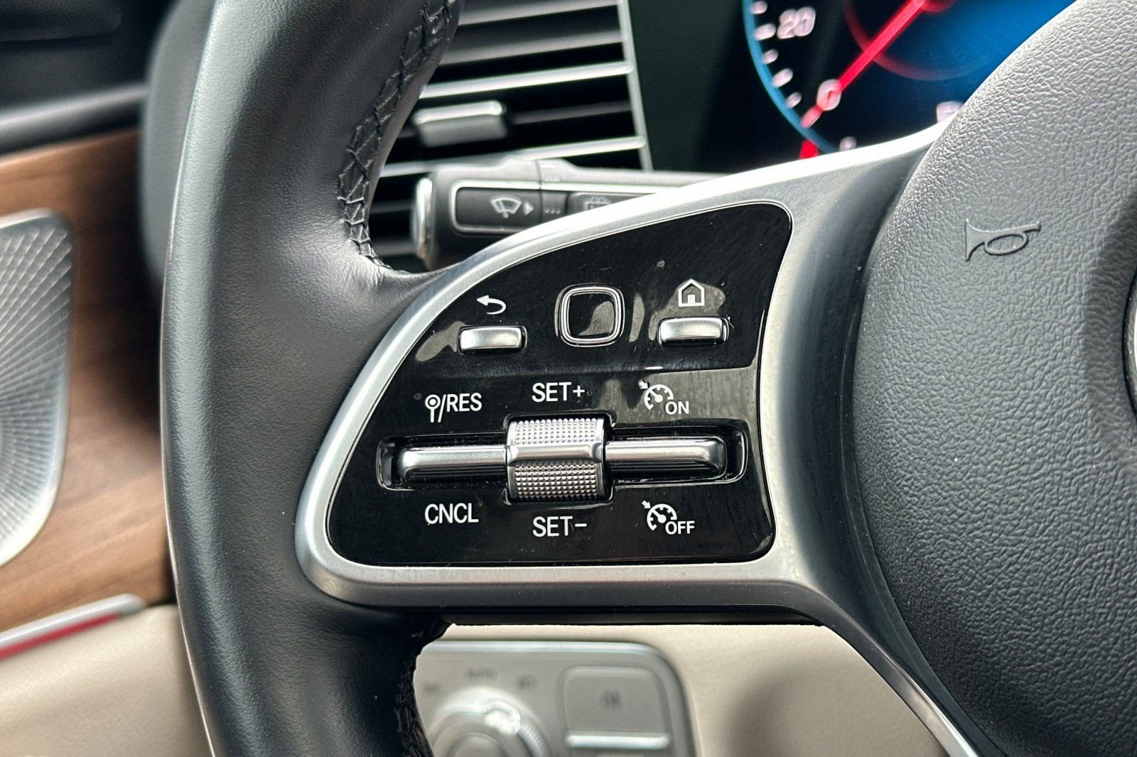 Used 2022  Mercedes-Benz GLE 350 image 30