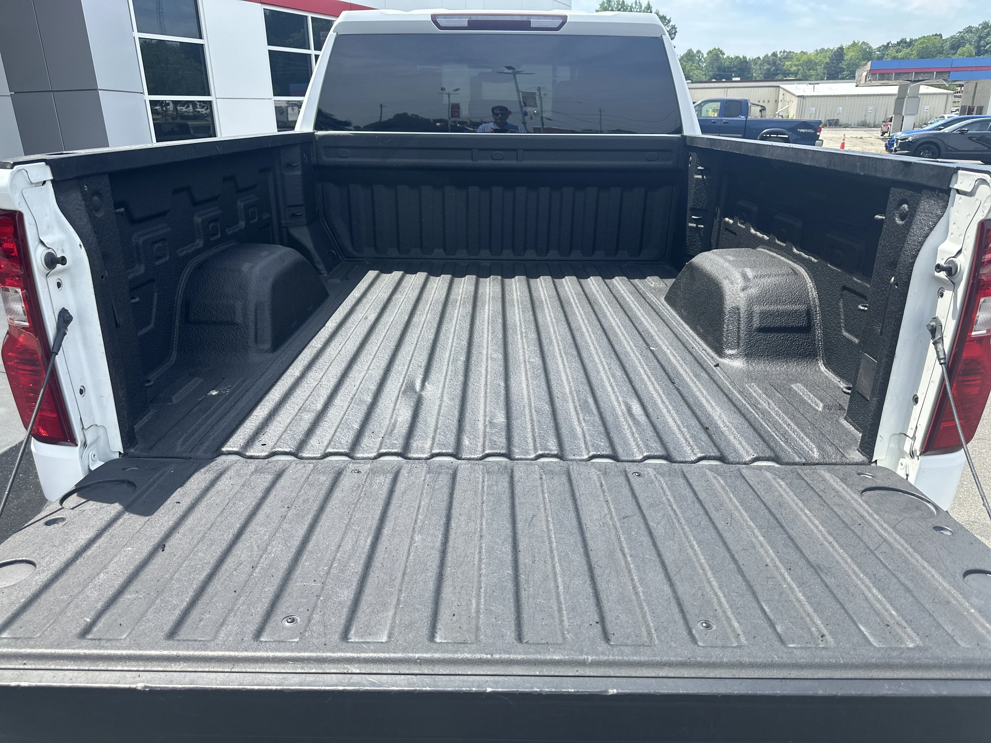 Used 2019 Summit White Chevrolet LT image 24