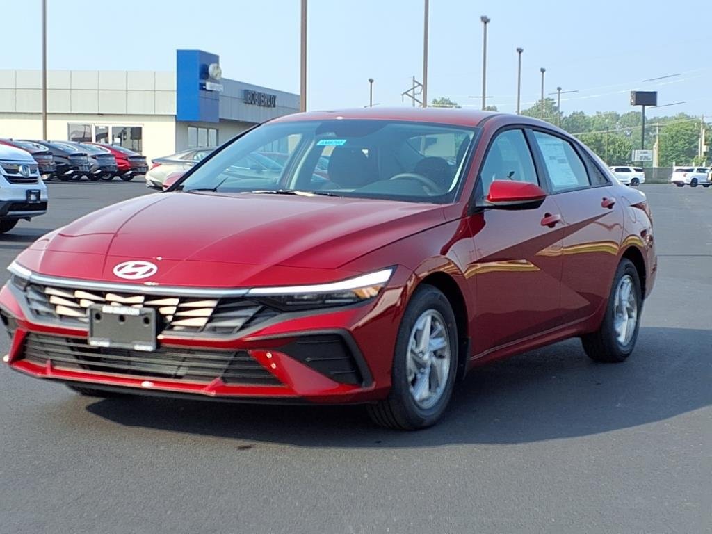 2025 Hyundai Elantra SE - Photo 12