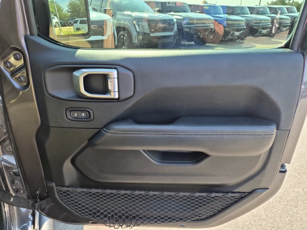 Used 2018 Gray Jeep Unlimited Rubicon image 37
