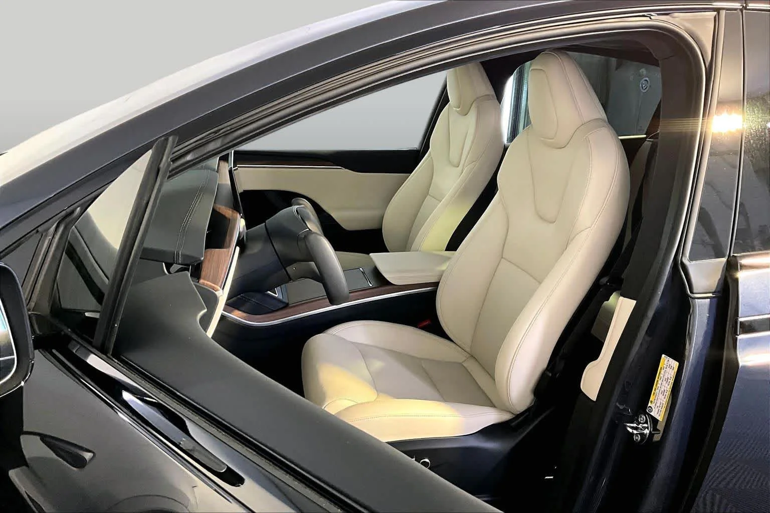 Used 2024 Pearl White Multi-Coat Tesla  image 8