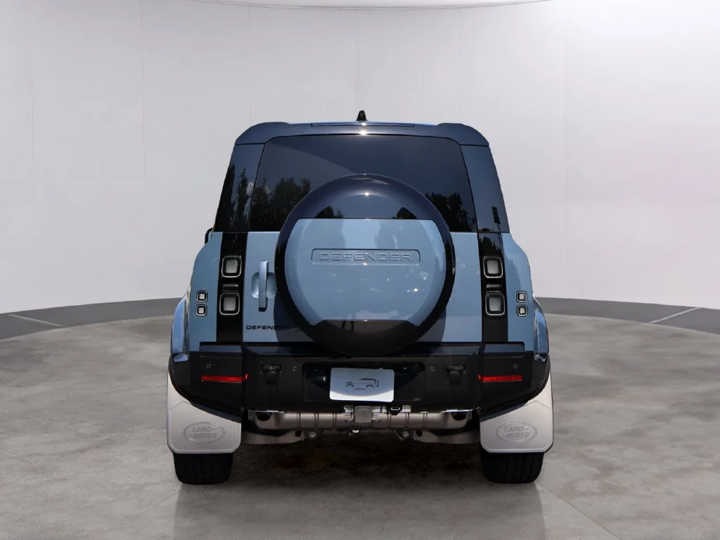 New 2026 Blue Land Rover X-Dynamic SE image 6
