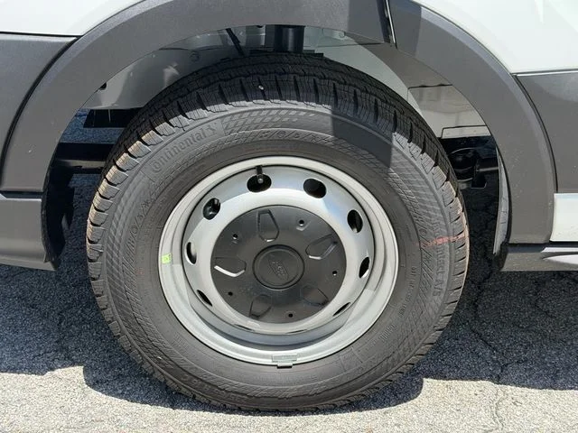 New 2026 Oxford White Ford Cargo Van image 31