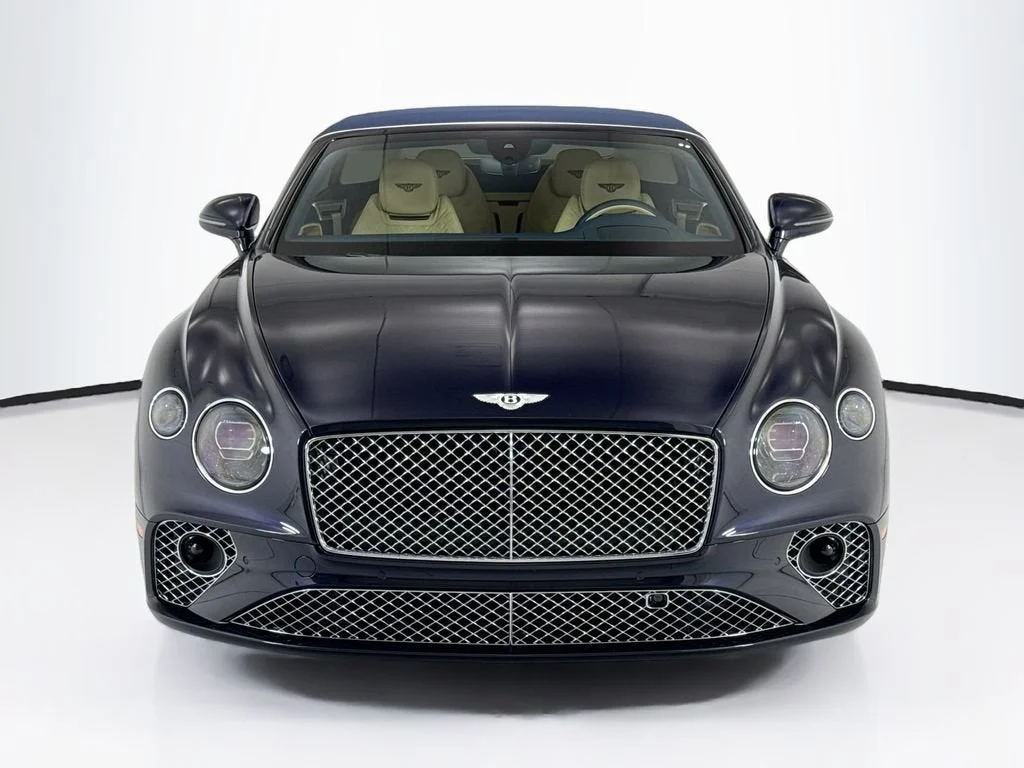 Used 2021  Bentley V8 image 10