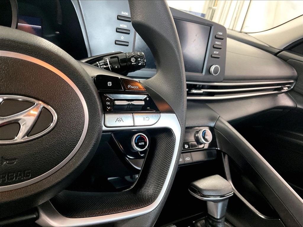 Used 2023 Gray Hyundai SEL image 23