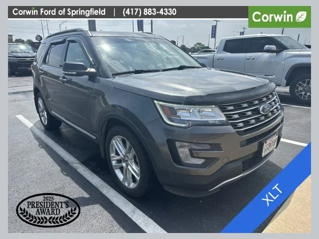 Used 2017 Magnetic Metallic Ford XLT image 1