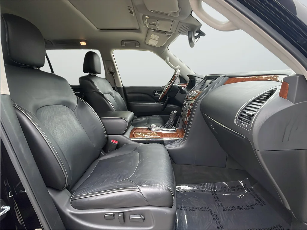Used 2019 Black INFINITI LUXE image 26
