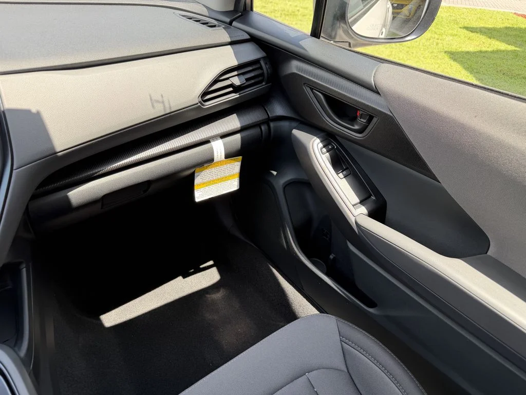 New 2026 CRYSTAL WHITE PEARL Subaru Base image 16