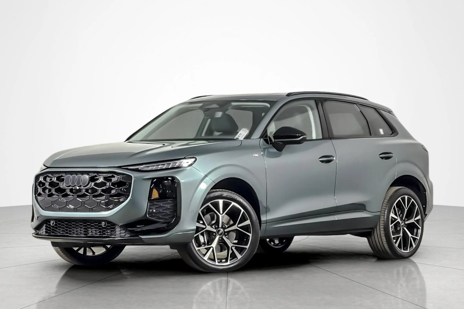 2026 Audi Q3 S line quattro's photo