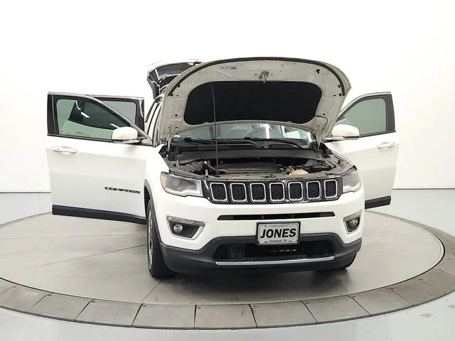 Used 2018 White Jeep Limited image 11