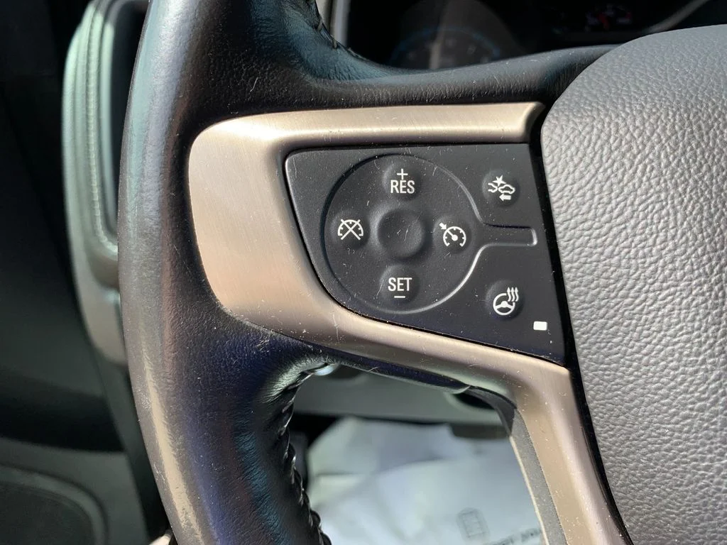 Used 2017 Gray GMC Denali image 27
