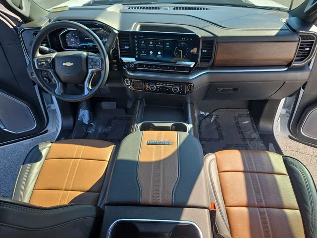 Used 2025 Beige Chevrolet High Country image 10