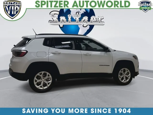 Used 2024 White Jeep Latitude image 10