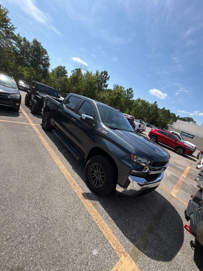 Used 2020 Gray Chevrolet LT image 2