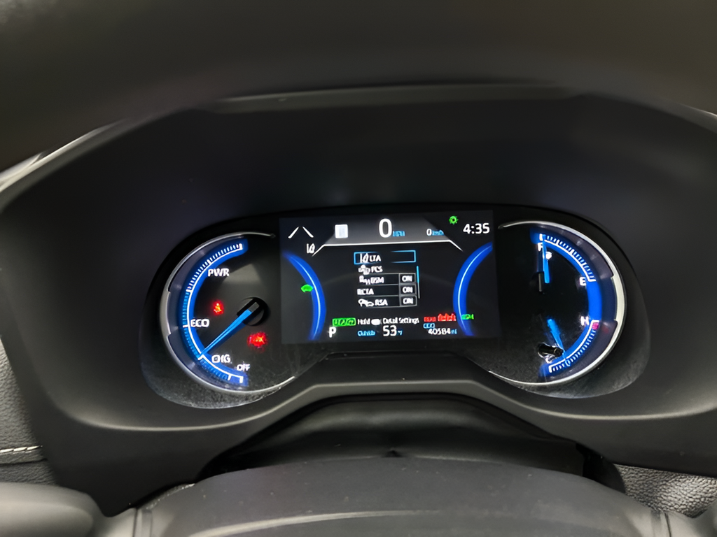 Used 2025 Silver Sky Metallic Toyota XLE image 20