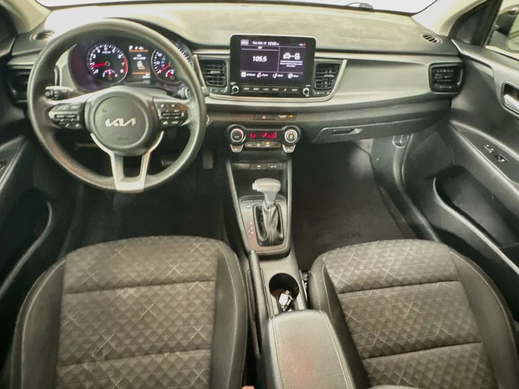 Used 2022 Black Kia S image 26