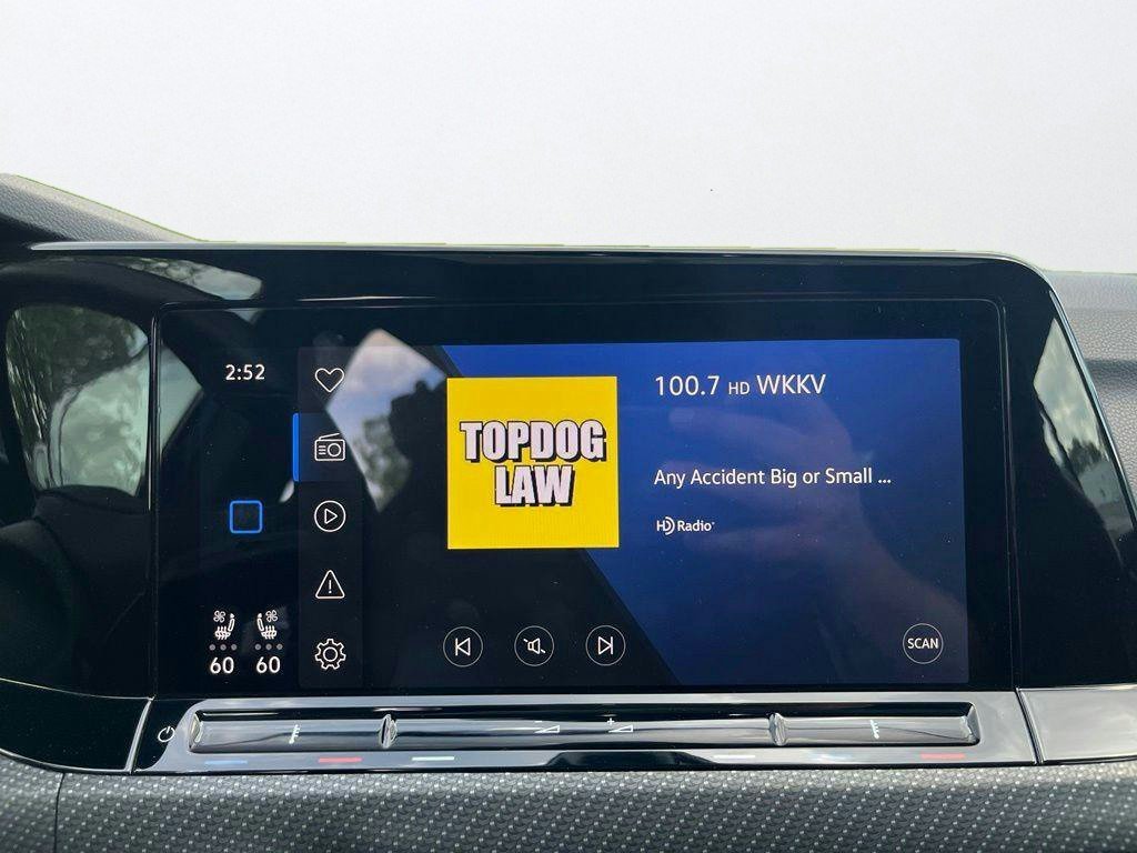 Used 2022 Blue Volkswagen 2.0T image 17