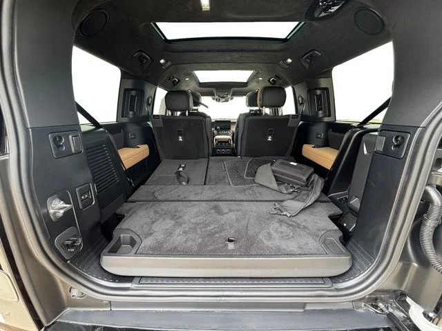 2026 Land Rover Defender V8 - Photo 18