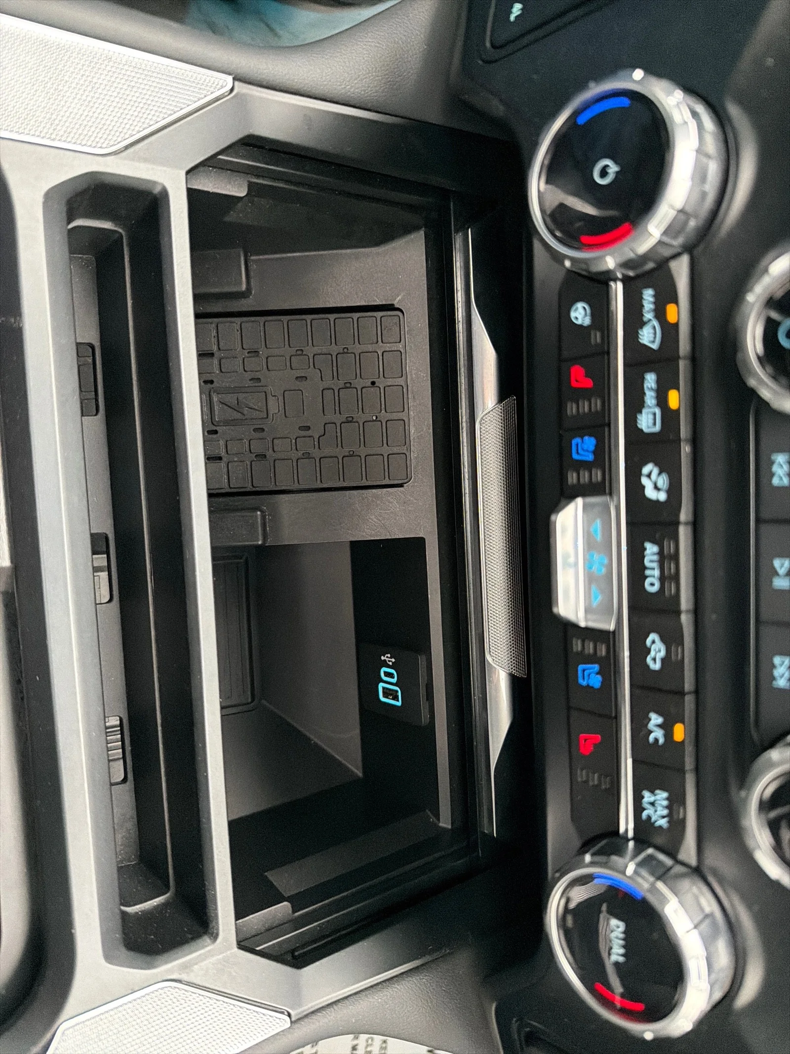 2024 Ford F-250 Super Duty Platinum - Photo 9