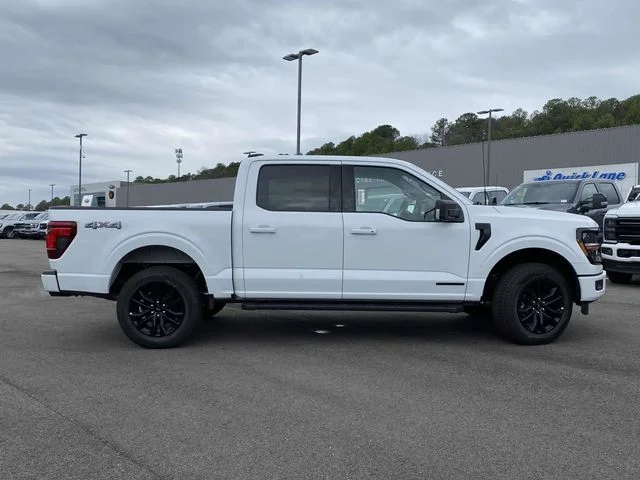 New 2025 Oxford White Ford XLT image 2