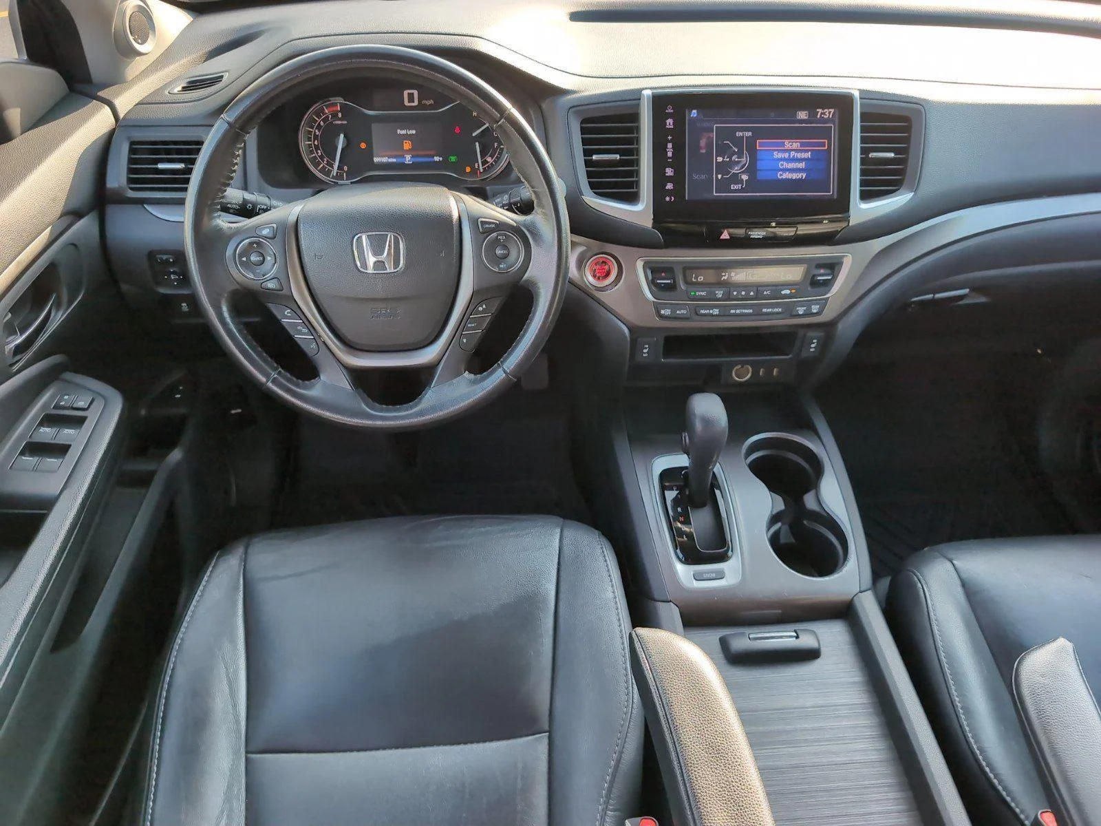 Used 2018 Crystal Black Pearl Honda EX-L image 34